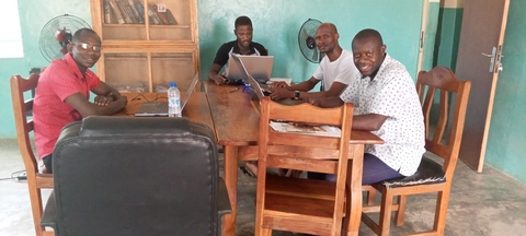 Les traducteurs dela Bible mbelimɛ̀